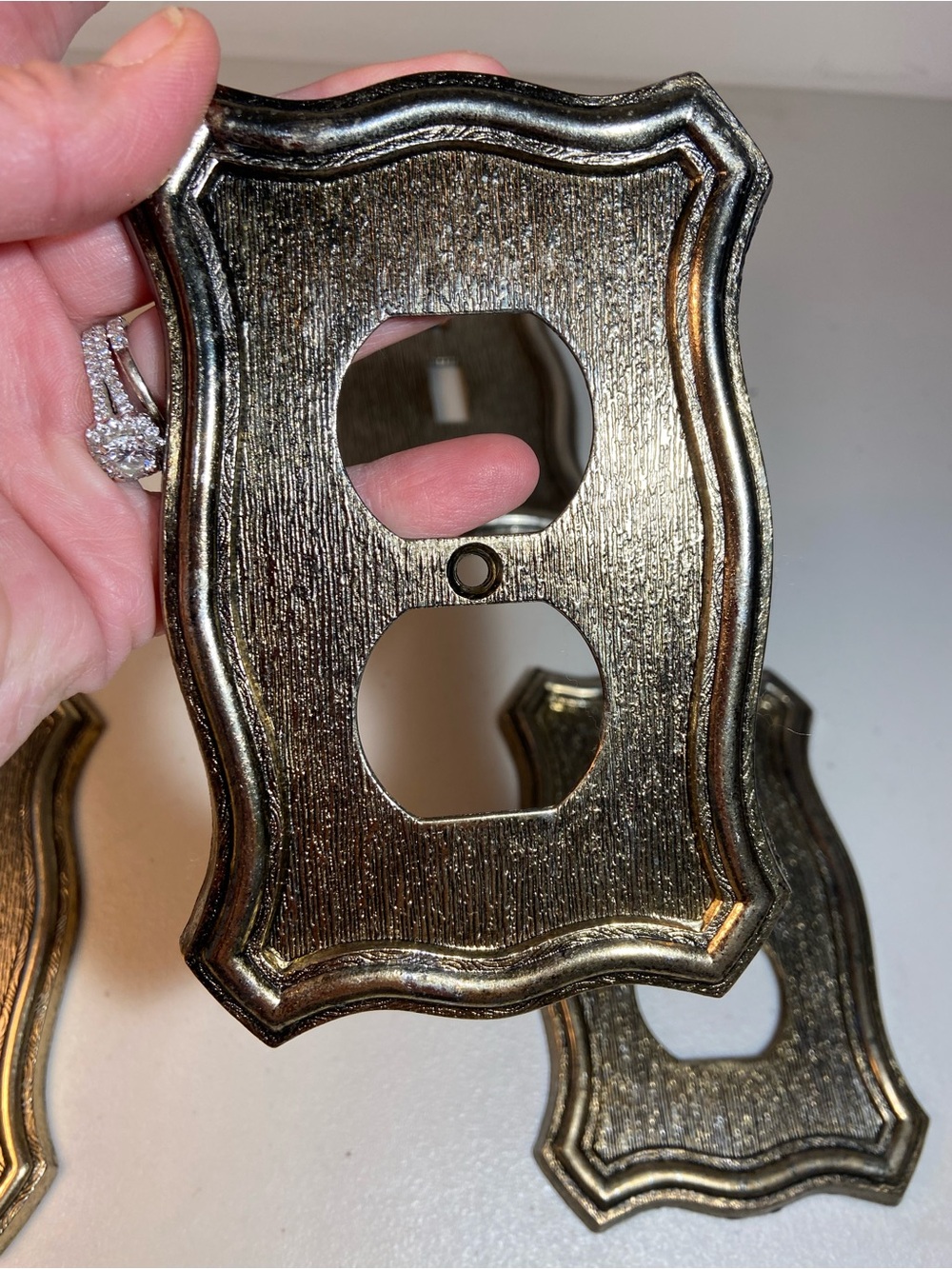Vintage American Tack & Hardware 1968 Outlet Cover Plates Set o 6 - Picture 7 of 12